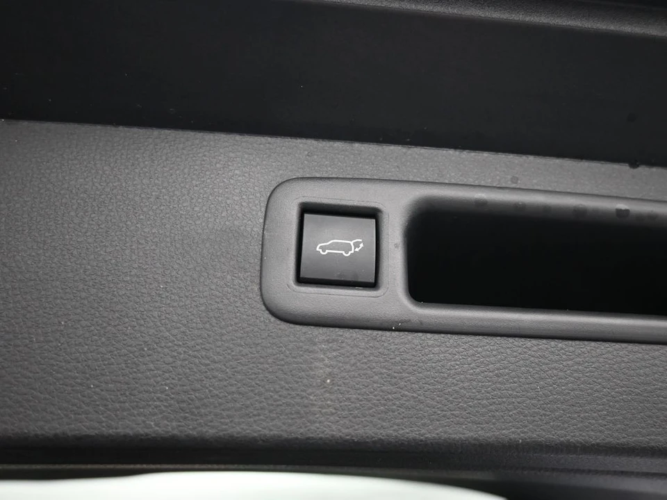 2026 Toyota Highlander - Image 24 of 31