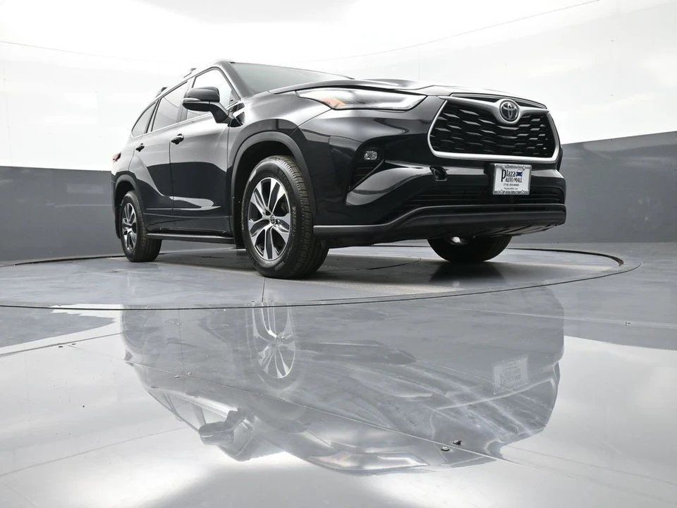 2026 Toyota Highlander - Image 30 of 31