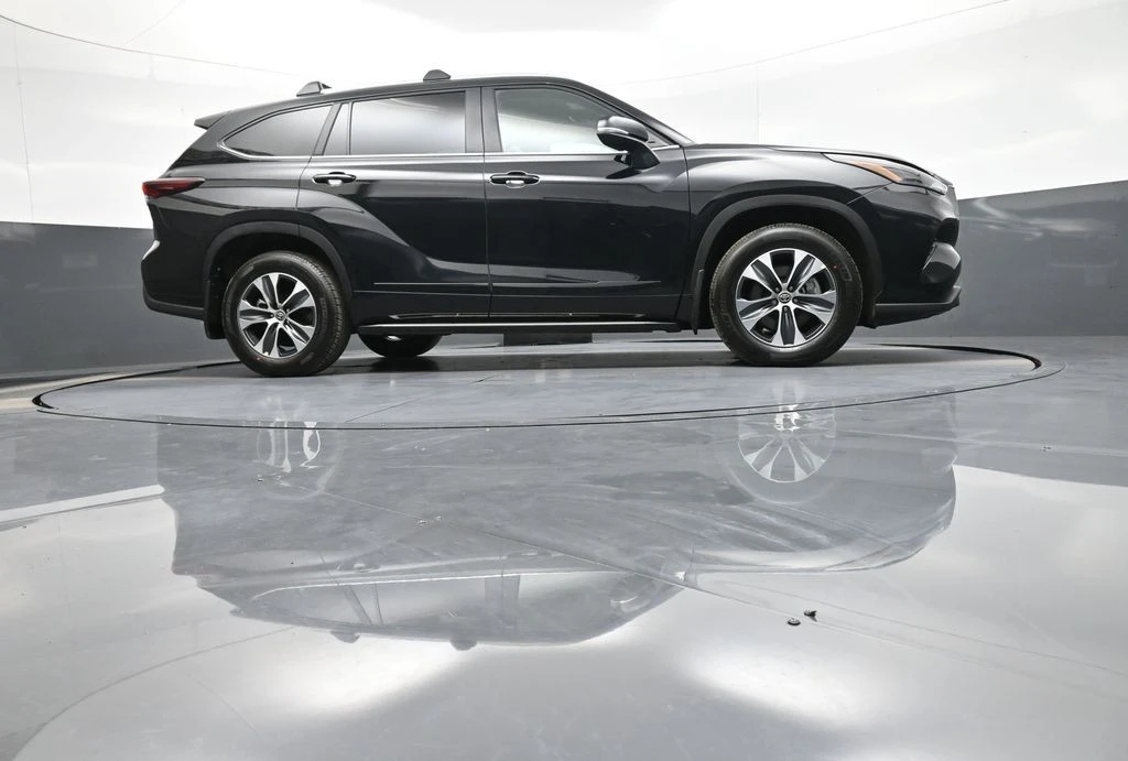 2026 Toyota Highlander - Image 31 of 31