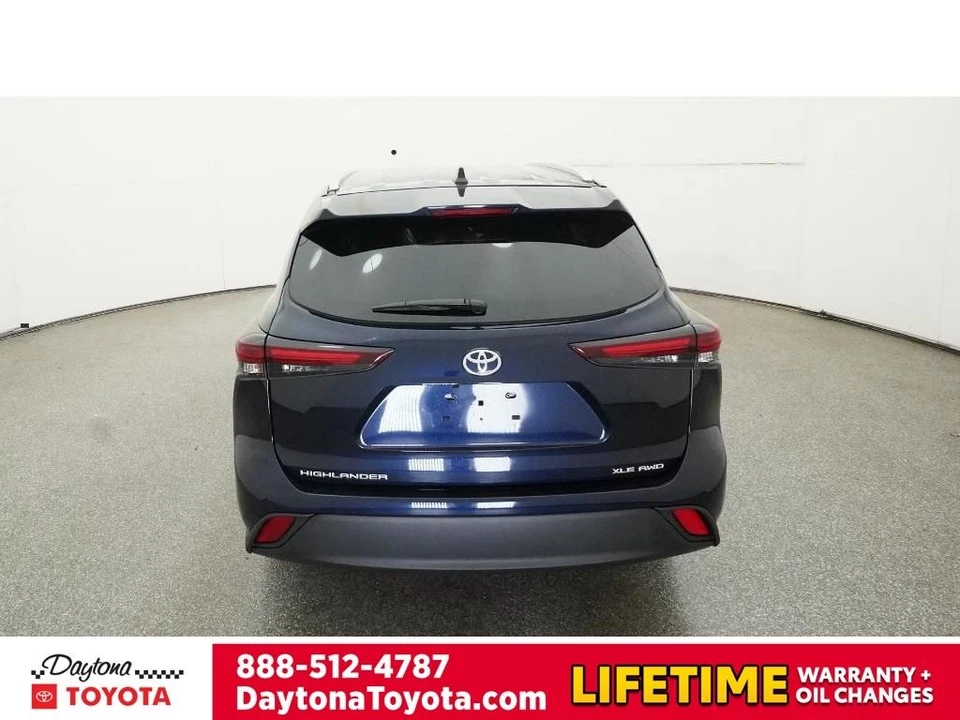 2026 Toyota Highlander - Image 7 of 12
