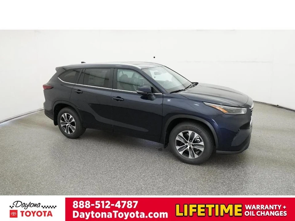2026 Toyota Highlander - Image 12 of 12