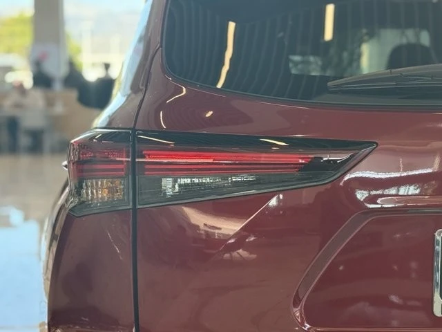 2026 Toyota Highlander - Image 9 of 12