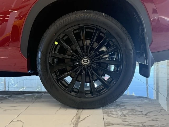 2026 Toyota Highlander - Image 11 of 12