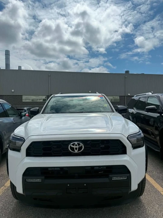 2026 Toyota 4Runner 6th Gen - Image 2 of 9