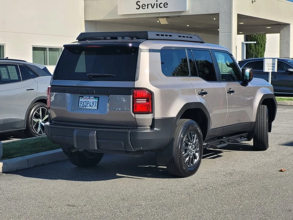 2026 Toyota J250 Land Cruiser Prado - Image 2 of 5