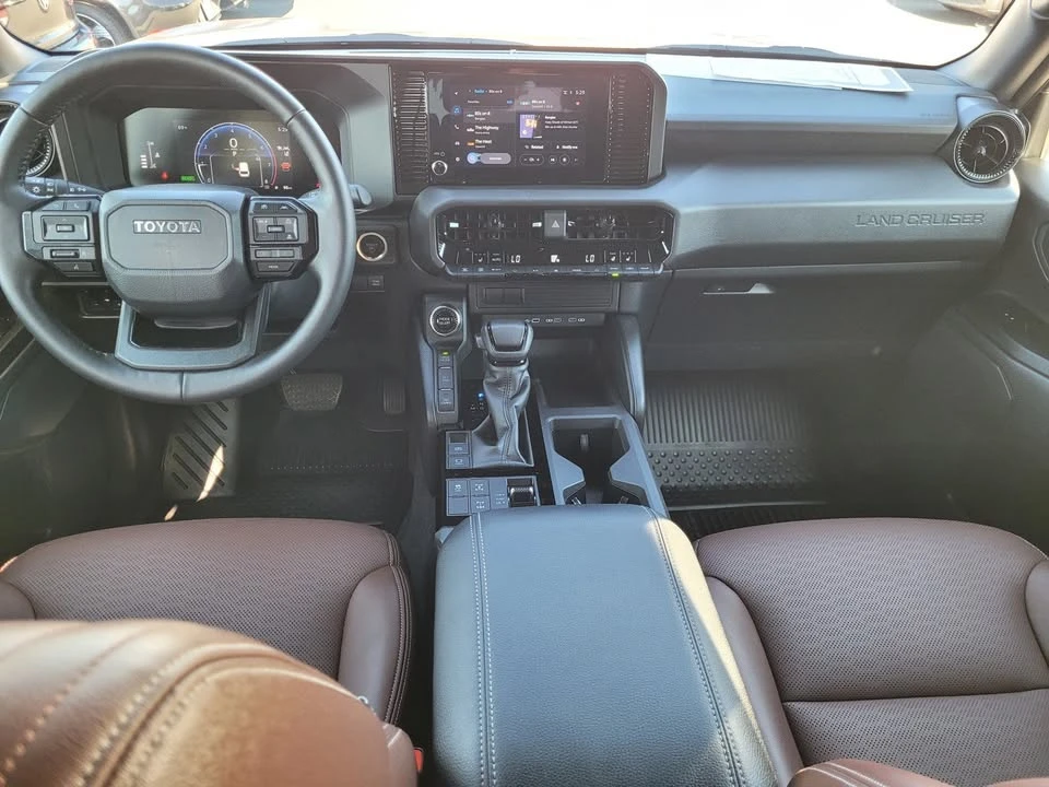 2026 Toyota J250 Land Cruiser Prado - Image 4 of 5