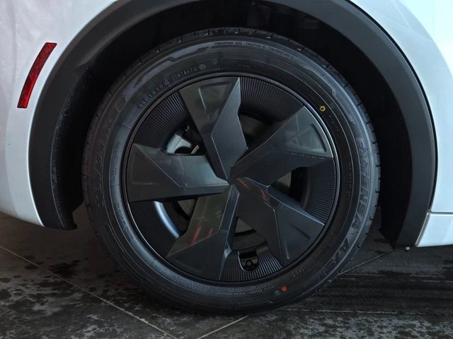 2026 Toyota Prius 5th Gen - Image 4 of 12