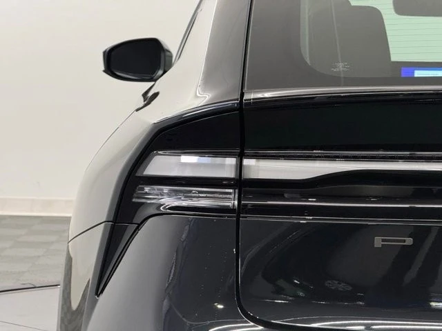 2026 Toyota Prius 5th Gen - Image 9 of 12