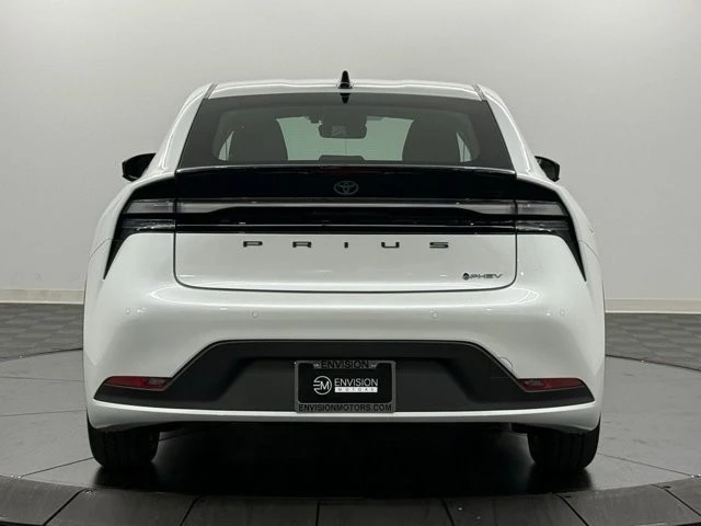 2026 Toyota Prius 5th Gen - Image 8 of 12