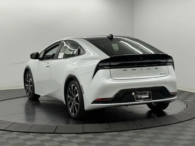 2026 Toyota Prius 5th Gen - Image 10 of 12