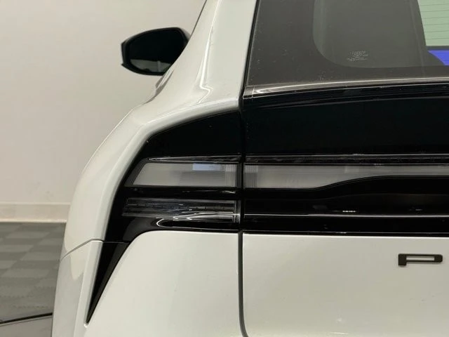 2026 Toyota Prius 5th Gen - Image 9 of 12