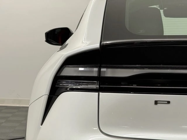 2026 Toyota Prius 5th Gen - Image 9 of 12