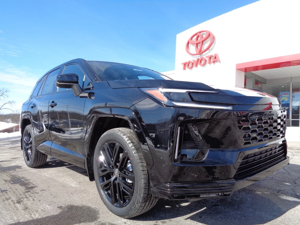 2026 Toyota RAV4 5th Gen - Image 2 of 21
