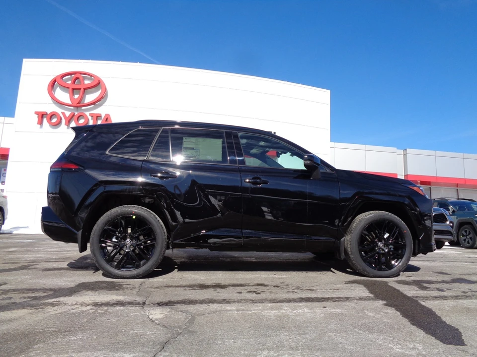 2026 Toyota RAV4 5th Gen - Image 3 of 21