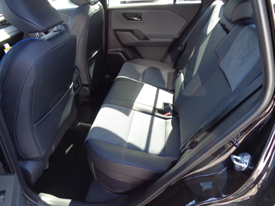 2026 Toyota RAV4 5th Gen - Image 16 of 21