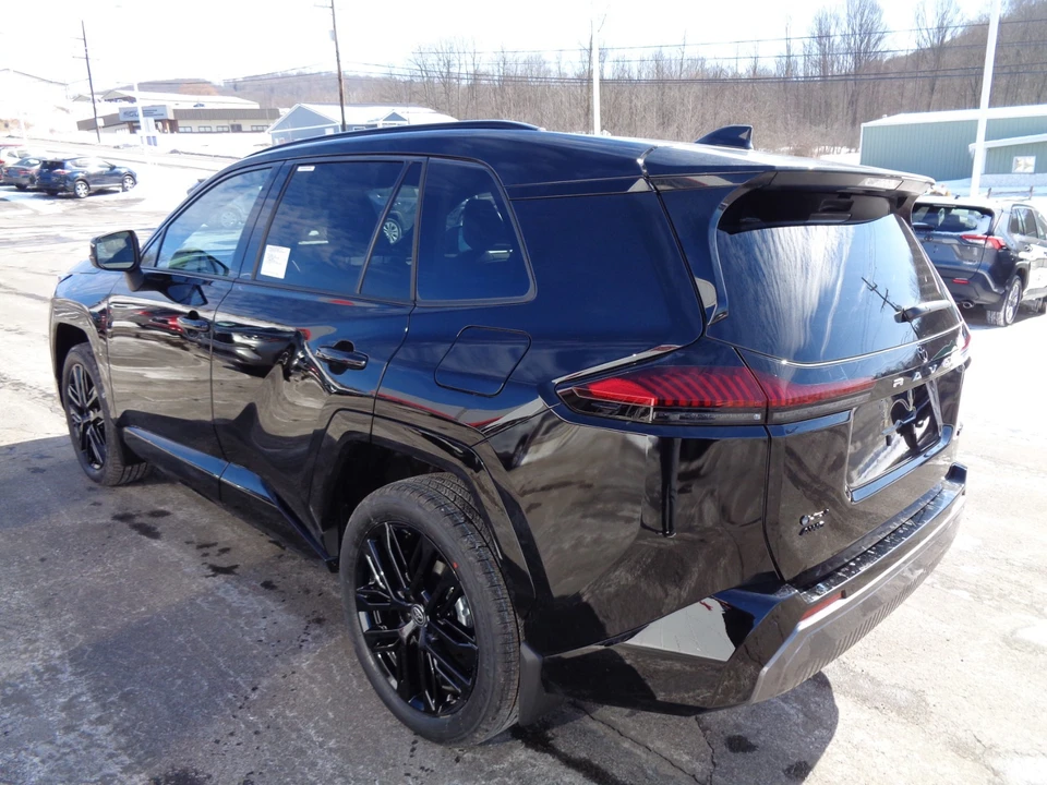 2026 Toyota RAV4 5th Gen - Image 6 of 21