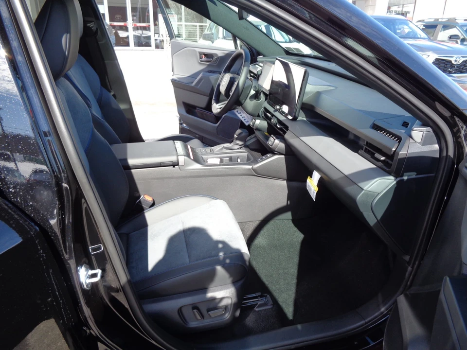 2026 Toyota RAV4 5th Gen - Image 20 of 21