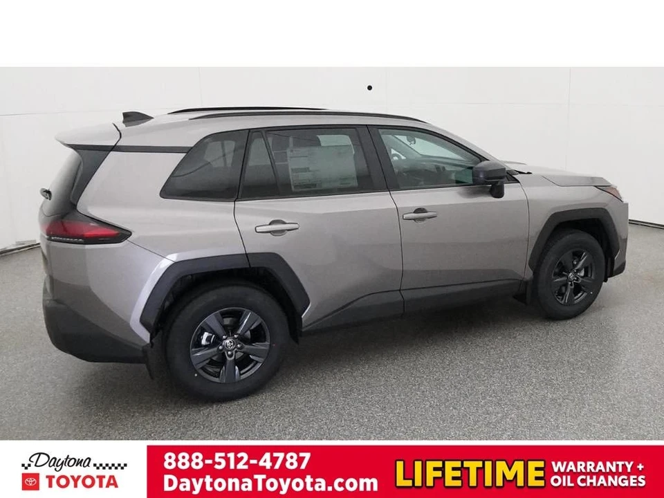 2026 Toyota RAV4 5th Gen - Image 10 of 12
