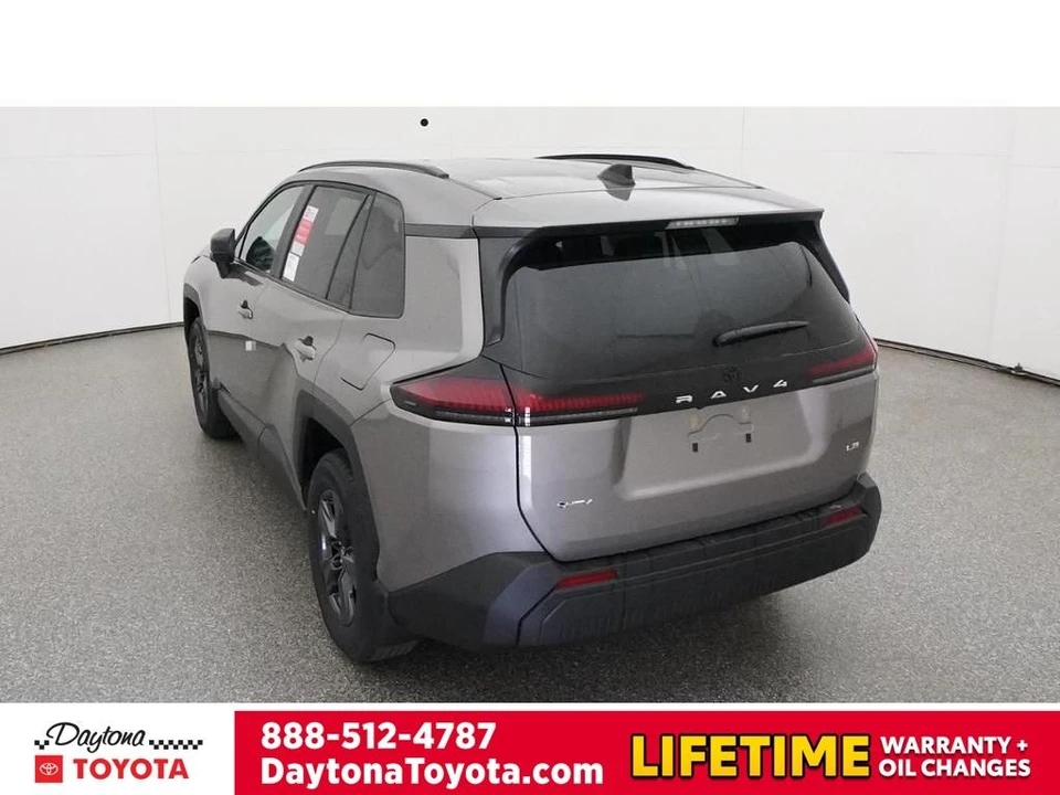 2026 Toyota RAV4 5th Gen - Image 6 of 12