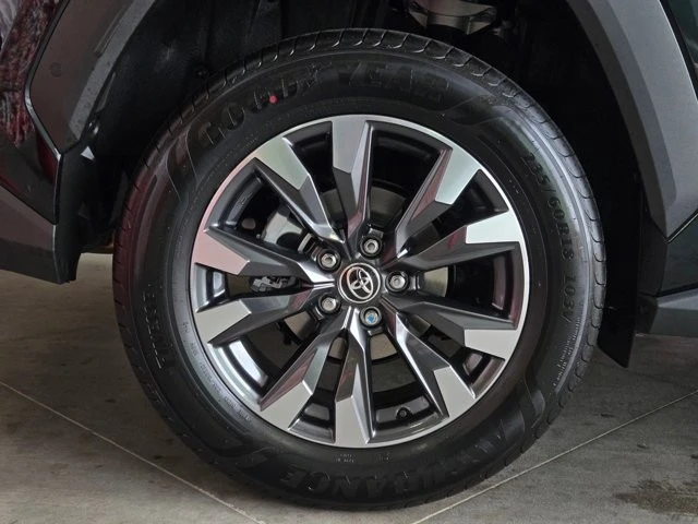 2026 Toyota RAV4 5th Gen - Image 4 of 12