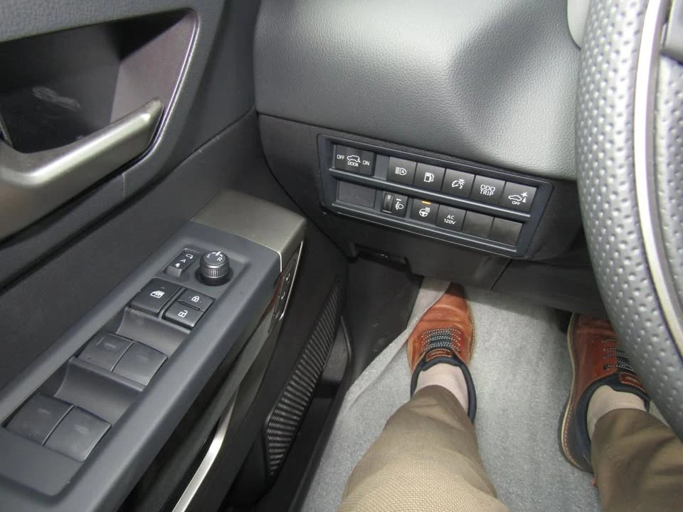2026 Toyota Sequoia 3rd Gen - Image 13 of 15