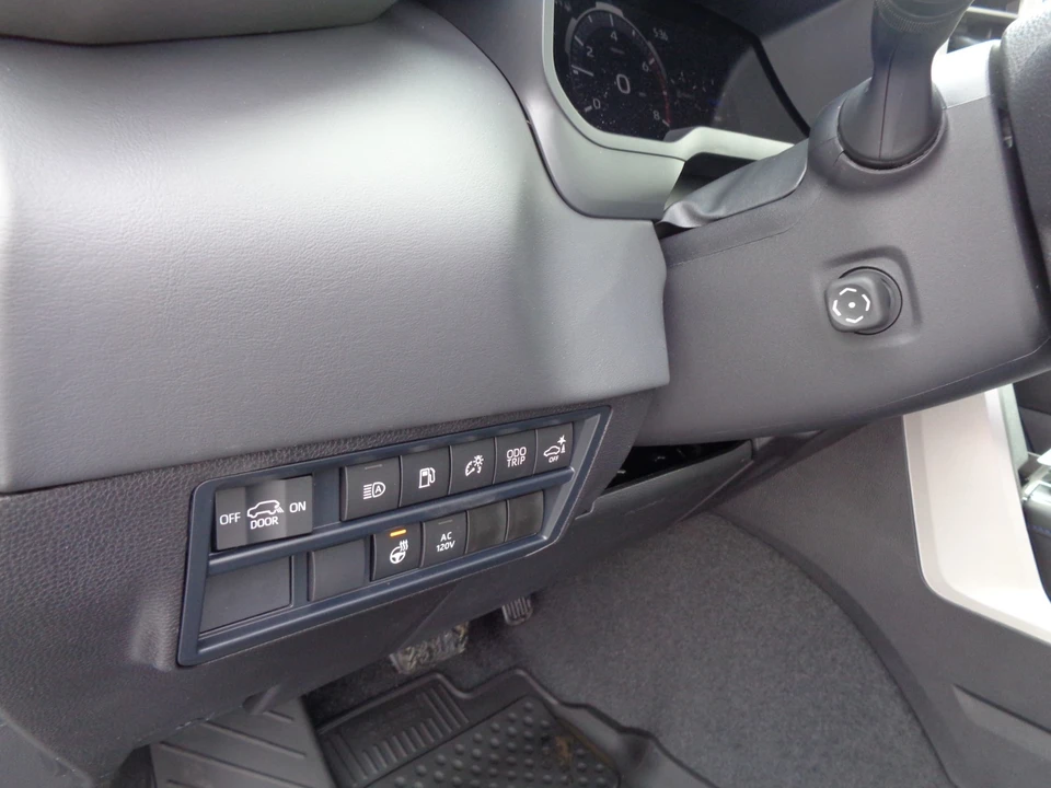 2026 Toyota Sequoia 3rd Gen - Image 15 of 21