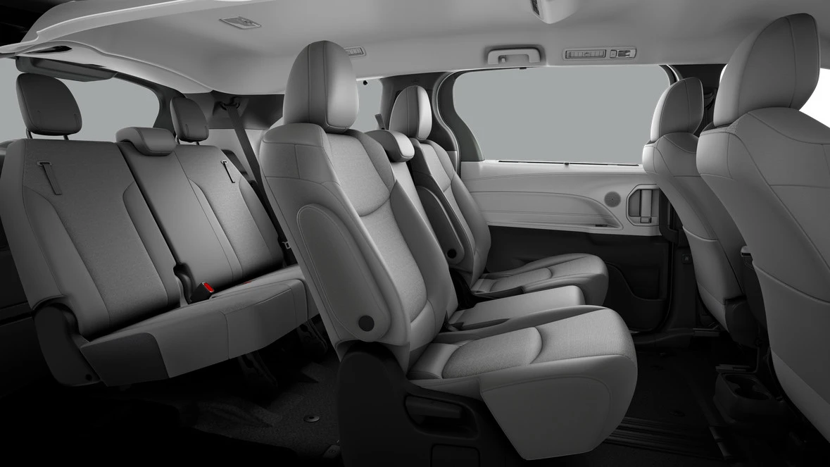 2026 Toyota Sienna 4th Gen - Image 7 of 8