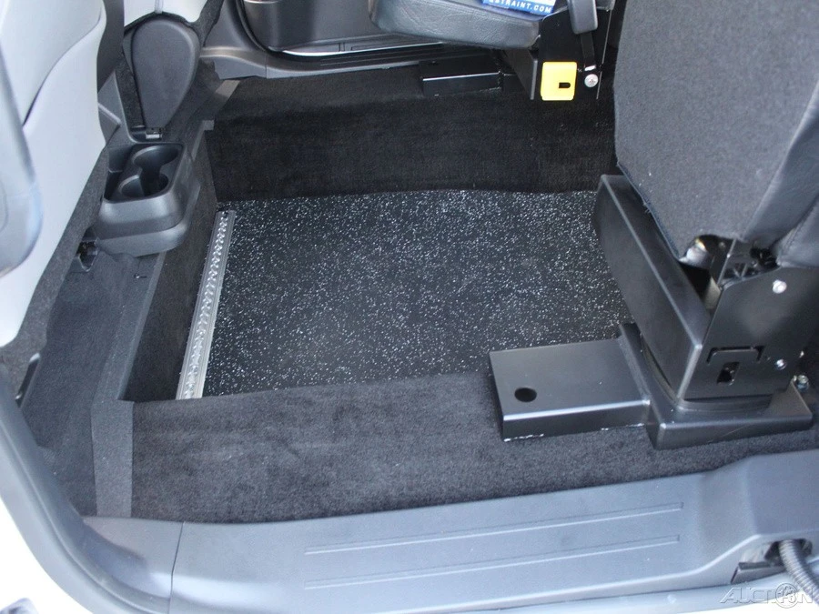 2026 Toyota Sienna 4th Gen - Image 9 of 12