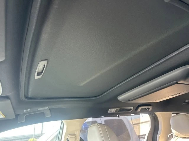 2026 Toyota Sienna 4th Gen - Image 13 of 15