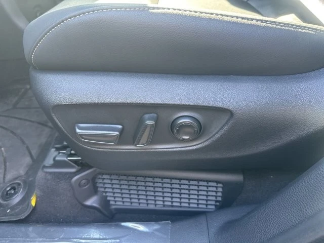 2026 Toyota Sienna 4th Gen - Image 6 of 15