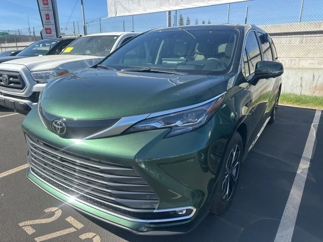 2026 Toyota Sienna 4th Gen - Image 2 of 15