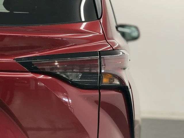 2026 Toyota Sienna 4th Gen - Image 7 of 12