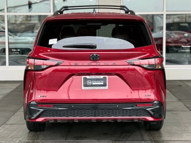 2026 Toyota Sienna 4th Gen - Image 10 of 12