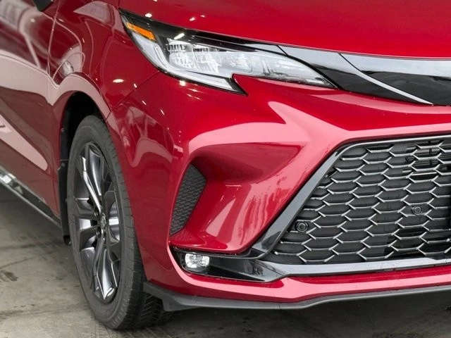 2026 Toyota Sienna 4th Gen - Image 8 of 12