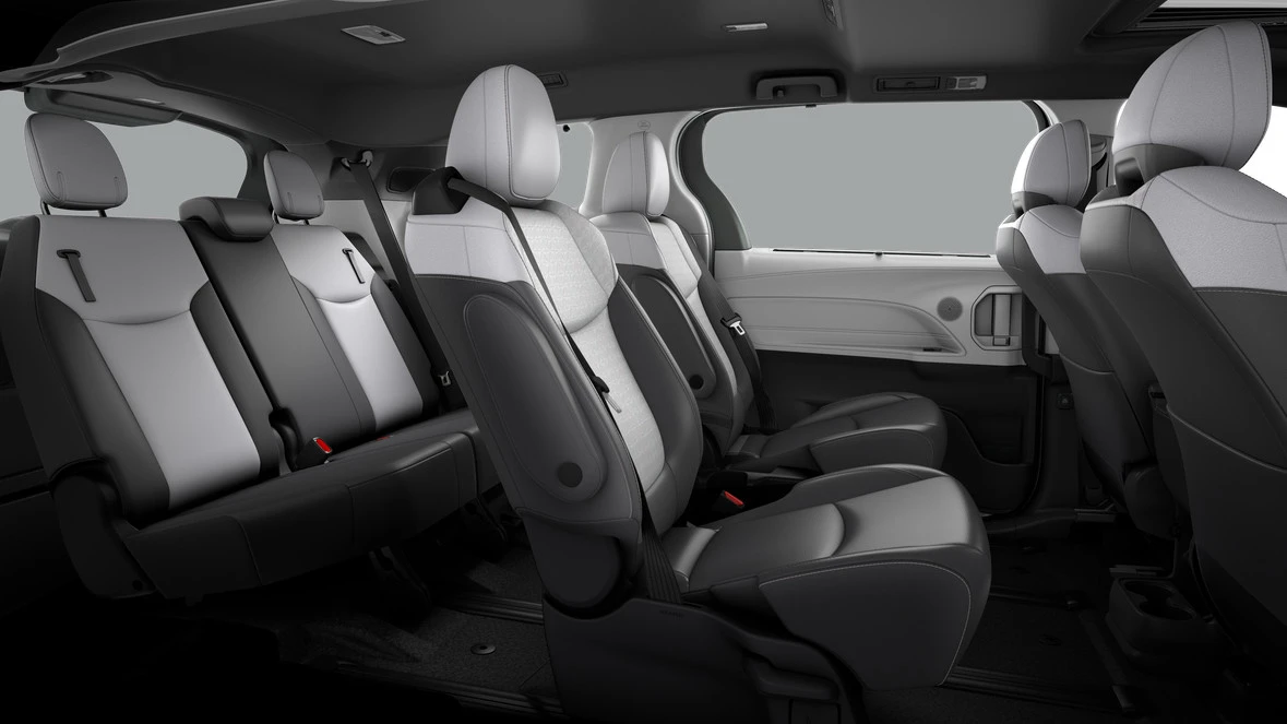 2026 Toyota Sienna 4th Gen - Image 7 of 8