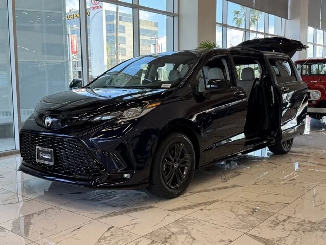 2026 Toyota Sienna 4th Gen - Image 2 of 12