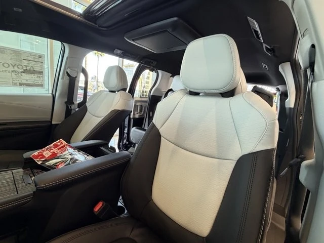 2026 Toyota Sienna 4th Gen - Image 11 of 12