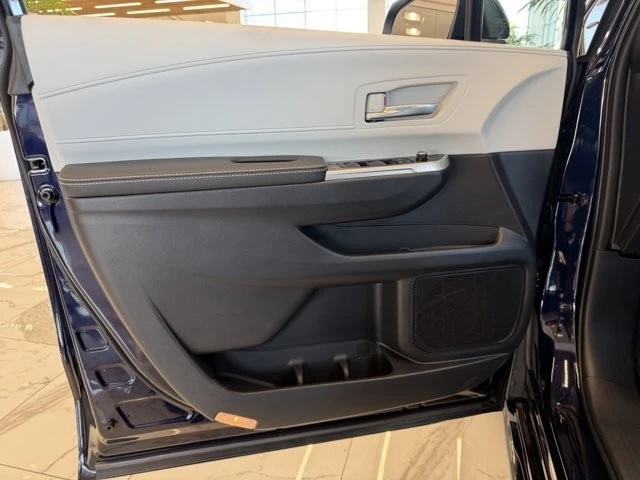 2026 Toyota Sienna 4th Gen - Image 7 of 12