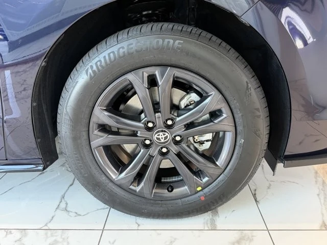 2026 Toyota Sienna 4th Gen - Image 6 of 12