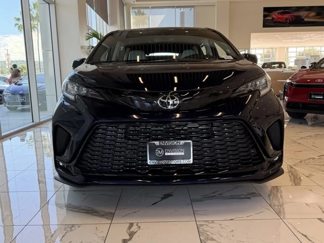 2026 Toyota Sienna 4th Gen - Image 5 of 12
