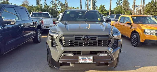 2026 Toyota Tacoma Double Cab TRD Off Road HV