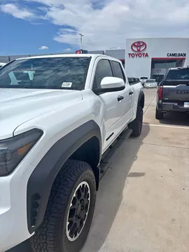 2026 Toyota Tacoma Double Cab TRD Off-Road Pickup 4D 5 ft
