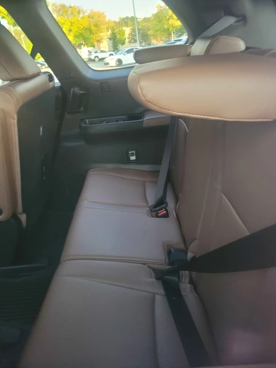 2026 Toyota Highlander - Image 8 of 13