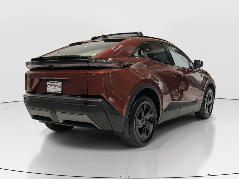 2026 Toyota C-HR - Image 3 of 19