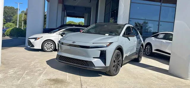 2026 Toyota C-HR XSE