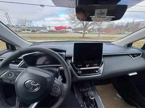 2026 Toyota Corolla Cross - Image 4 of 10