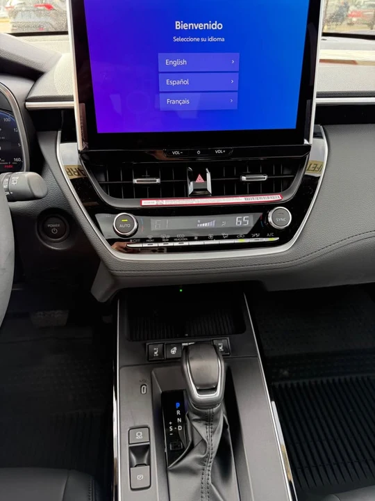 2026 Toyota Corolla Cross - Image 10 of 20