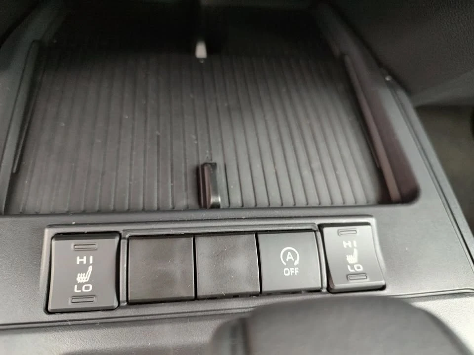 2026 Toyota Corolla Cross - Image 7 of 9