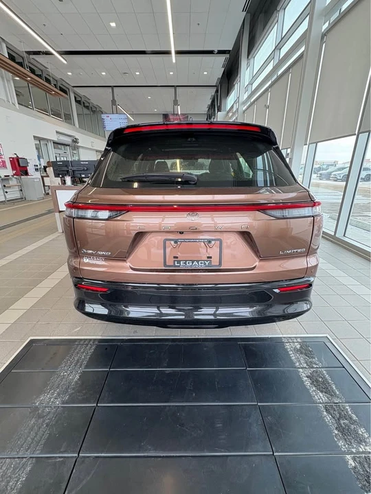2026 Toyota Crown 16th Gen - Image 3 of 11