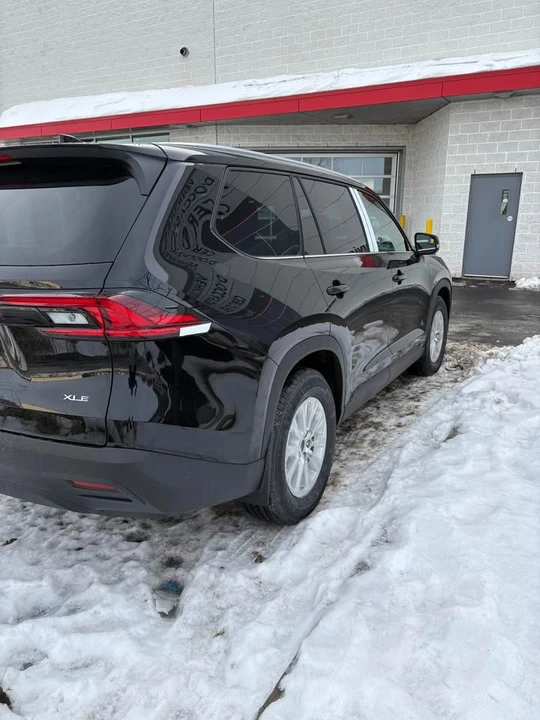 2026 Toyota Highlander - Image 4 of 4